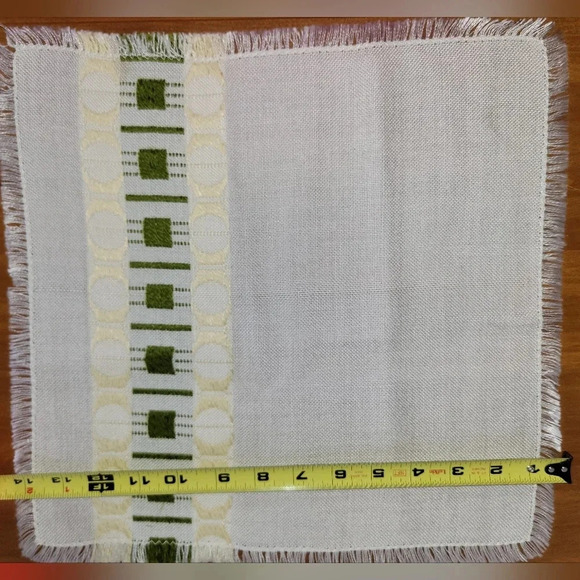 Vintage White Yellow Green  Table Mats Squares Two Pieces Table Runners - Picture 4 of 8